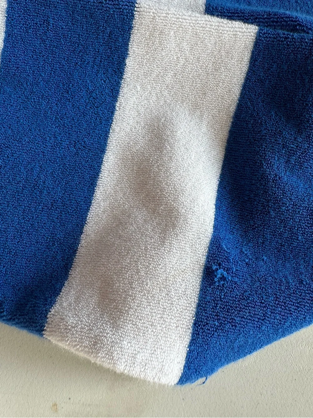 Mini Boden Kids 8-9 Blue White Stripe Hooded Terry Beach Cover Up Crab appliqué